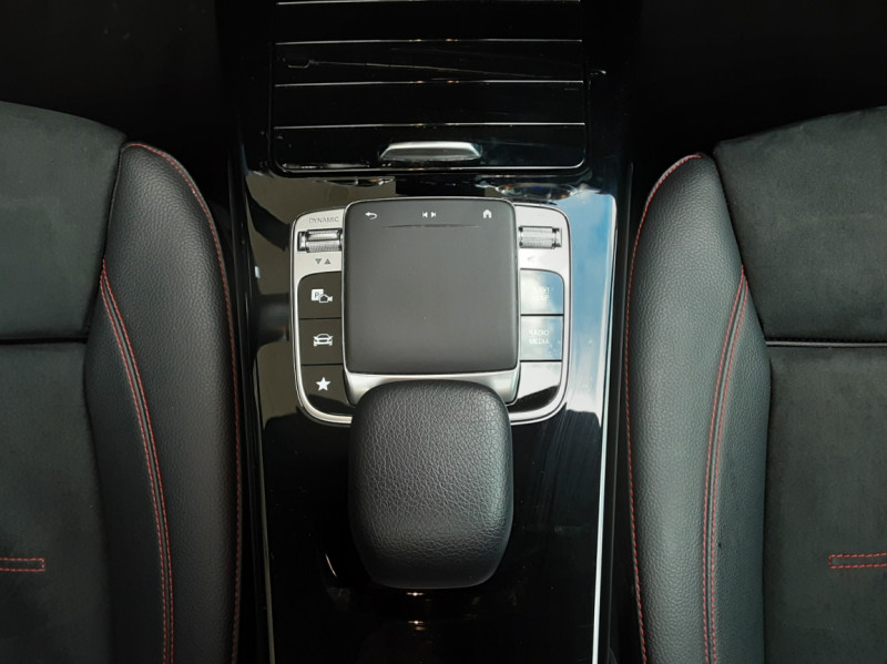 Photo 25 de l'offre de MERCEDES-BENZ CLASSE A Classe A 200 7G-DCT AMG Line à 28490€ chez Centrale Auto Marché Mussidan