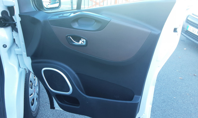 Photo 20 de l'offre de FIAT TALENTO FGN TOLE 1.2 CH2 1.6 MULTIJET 145 PACK PRO NAV à 21490€ chez Centrale Auto Marché Mussidan