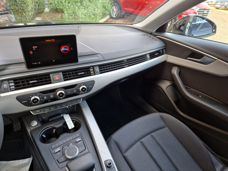 Photo 38 de l'offre de AUDI A4 AVANT 2.0 TDI ultra 150 S tronic 7 Business Line à 25990€ chez Centrale Auto Marché Mussidan