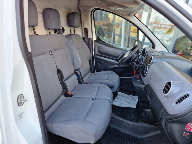 Photo 30 de l'offre de CITROEN BERLINGO L1 BlueHDi 100 SetS BUSINESS ETG6 à 11990€ chez Centrale Auto Marché Mussidan