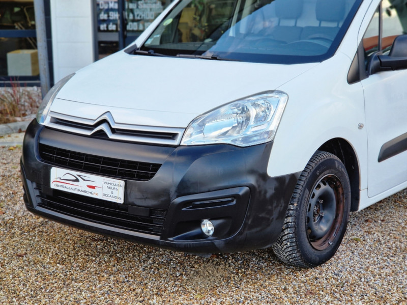 Photo 4 de l'offre de CITROEN BERLINGO L1 BlueHDi 100 SetS BUSINESS ETG6 à 11990€ chez Centrale Auto Marché Mussidan