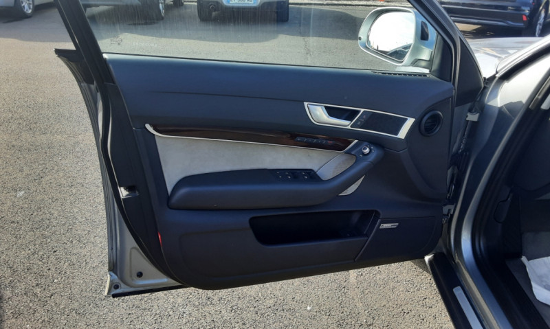 Photo 9 de l'offre de AUDI A6 ALLROAD QUATTRO 3.0 TDI 240 AVUS TIPTRONIC à 13490€ chez Centrale Auto Marché Mussidan