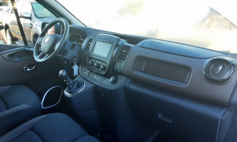 Photo 44 de l'offre de FIAT TALENTO FGN TOLE 1.2 CH2 1.6 MULTIJET 145 PACK PRO NAV à 21490€ chez Centrale Auto Marché Mussidan