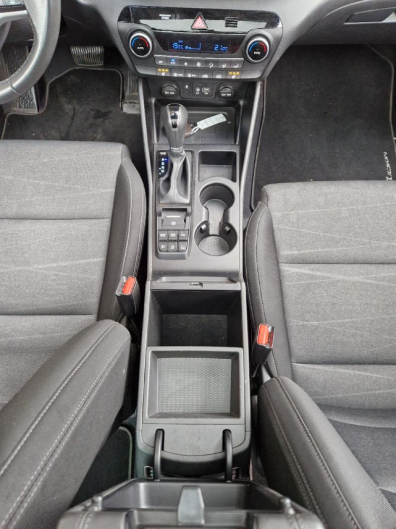 Photo 43 de l'offre de HYUNDAI TUCSON 1.6 CRDi 136 DCT-7 Premium à 24990€ chez Centrale Auto Marché Mussidan