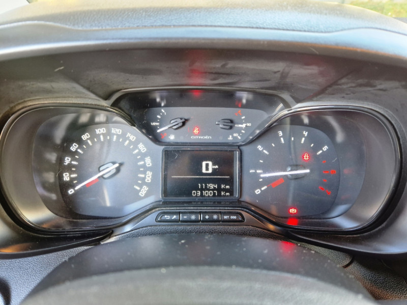 Photo 45 de l'offre de CITROEN BERLINGO Taille M BlueHDi 100  à 18490€ chez Centrale Auto Marché Mussidan