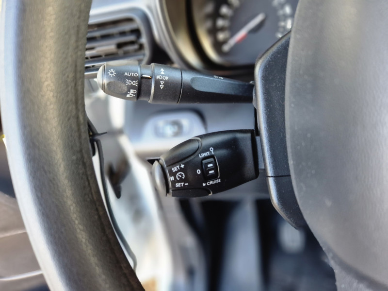 Photo 43 de l'offre de CITROEN BERLINGO Taille M BlueHDi 100  à 18490€ chez Centrale Auto Marché Mussidan