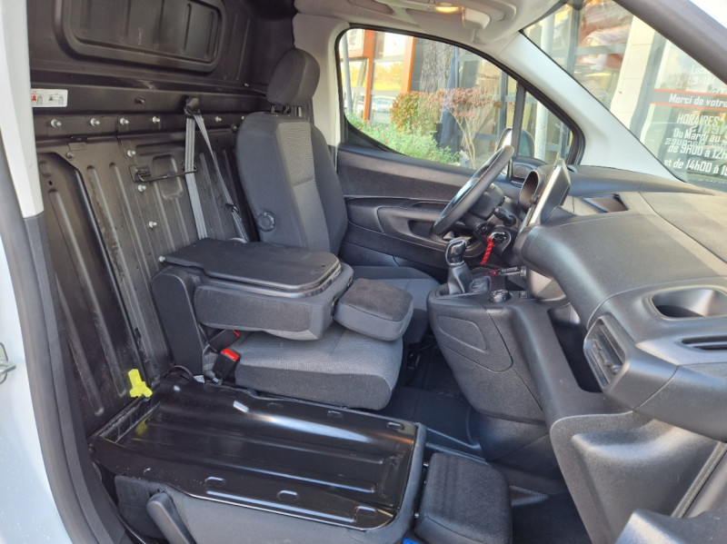Photo 28 de l'offre de CITROEN BERLINGO Taille M BlueHDi 100  à 18490€ chez Centrale Auto Marché Mussidan