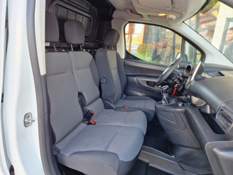 Photo 23 de l'offre de CITROEN BERLINGO Taille M BlueHDi 100  à 18490€ chez Centrale Auto Marché Mussidan