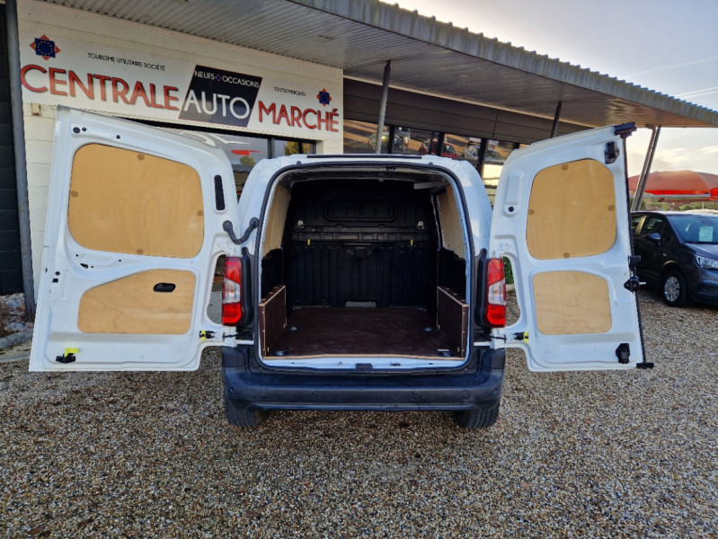 Photo 19 de l'offre de CITROEN BERLINGO Taille M BlueHDi 100  à 18490€ chez Centrale Auto Marché Mussidan