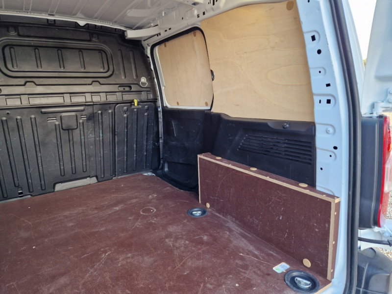 Photo 20 de l'offre de CITROEN BERLINGO Taille M BlueHDi 100  à 18490€ chez Centrale Auto Marché Mussidan
