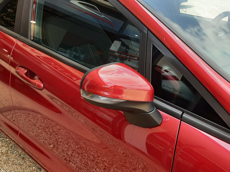 Photo 8 de l'offre de FORD FIESTA 1.1 75 ch BVM5 Connect Business à 14990€ chez Centrale Auto Marché Mussidan