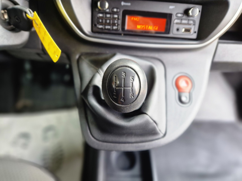 Photo 22 de l'offre de RENAULT KANGOO EXPRESS 1.5 DCI 90 ENERGY E6 GRAND CONFORT à 12490€ chez Centrale Auto Marché Mussidan
