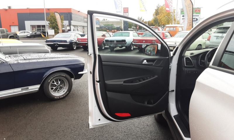 Photo 34 de l'offre de HYUNDAI TUCSON 1.6 CRDi 115 hybrid Business  à 18990€ chez Centrale Auto Marché Mussidan