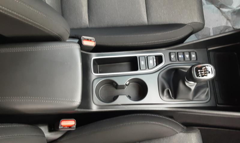 Photo 16 de l'offre de HYUNDAI TUCSON 1.6 CRDi 115 hybrid Business  à 18990€ chez Centrale Auto Marché Mussidan