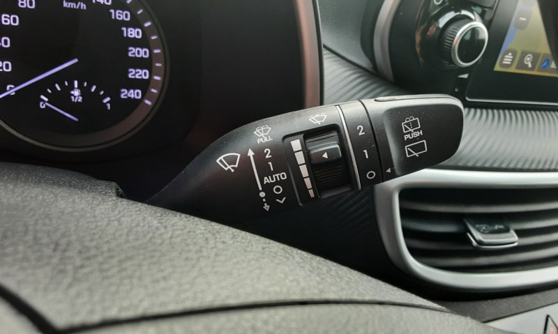 Photo 41 de l'offre de HYUNDAI TUCSON 1.6 CRDi 115 hybrid Business  à 18990€ chez Centrale Auto Marché Mussidan
