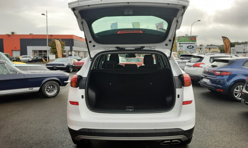 Photo 22 de l'offre de HYUNDAI TUCSON 1.6 CRDi 115 hybrid Business  à 18990€ chez Centrale Auto Marché Mussidan
