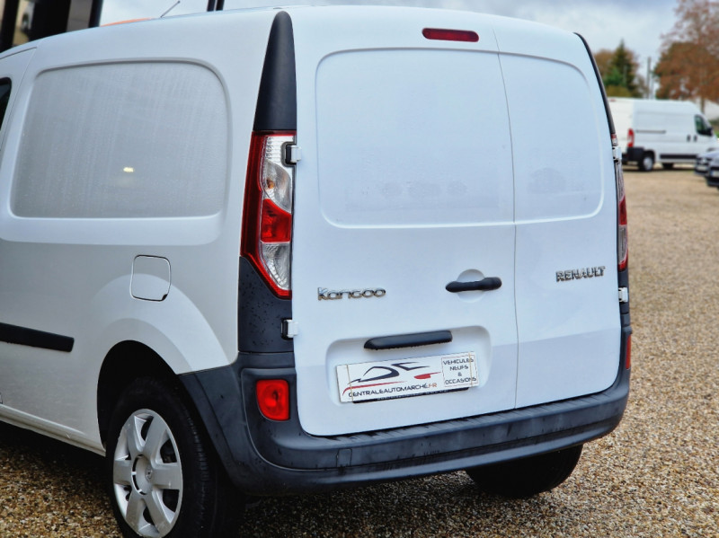 Photo 9 de l'offre de RENAULT KANGOO EXPRESS 1.5 DCI 90 ENERGY E6 GRAND CONFORT à 12490€ chez Centrale Auto Marché Mussidan