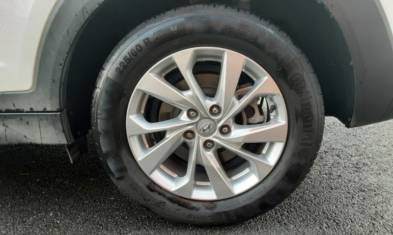 Photo 10 de l'offre de HYUNDAI TUCSON 1.6 CRDi 115 hybrid Business  à 18990€ chez Centrale Auto Marché Mussidan