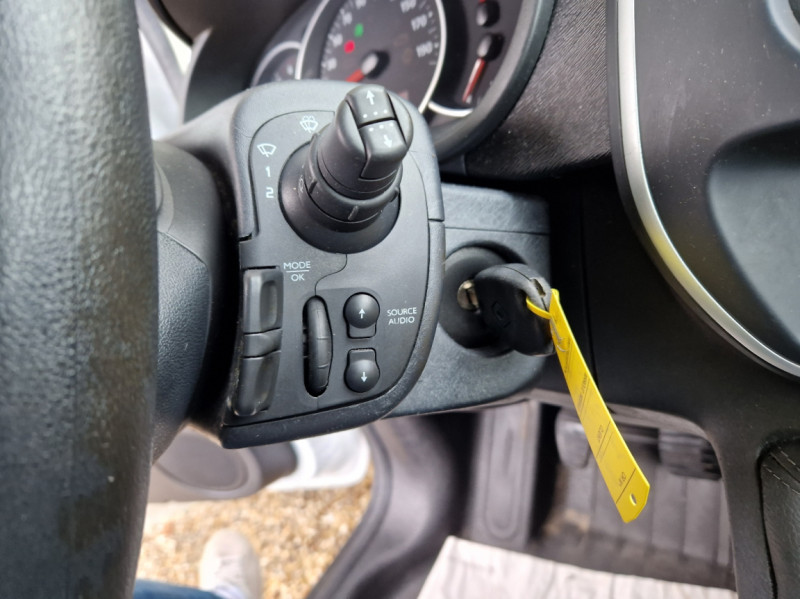 Photo 45 de l'offre de RENAULT KANGOO EXPRESS 1.5 DCI 90 ENERGY E6 GRAND CONFORT à 12490€ chez Centrale Auto Marché Mussidan