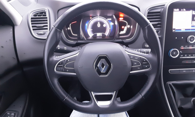 Photo 14 de l'offre de RENAULT SCENIC IV dCi 110 Energy Business  à 14690€ chez Centrale Auto Marché Mussidan