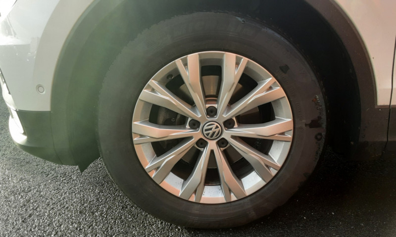 Photo 5 de l'offre de VOLKSWAGEN TIGUAN 2.0 TDI 150 Confortline Business  à 20990€ chez Centrale Auto Marché Mussidan