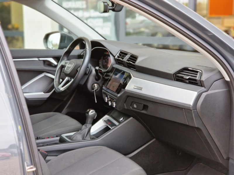 Photo 28 de l'offre de AUDI Q3 35 TDI 150 ch S tronic 7 Business line à 33990€ chez Centrale Auto Marché Mussidan