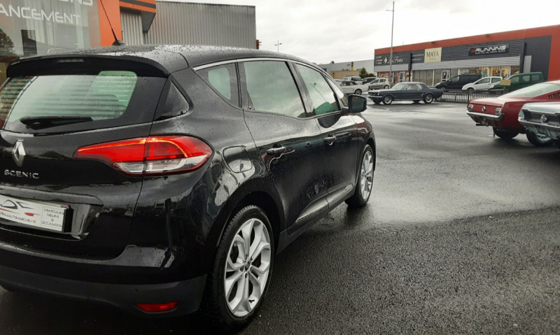 Photo 5 de l'offre de RENAULT SCENIC IV dCi 110 Energy Business  à 14690€ chez Centrale Auto Marché Mussidan