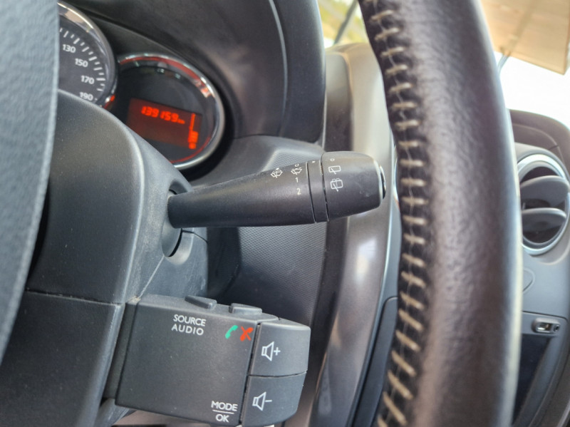 Photo 48 de l'offre de DACIA DUSTER 1.5 dCi 110 4x2 Lauréate à 10490€ chez Centrale Auto Marché Mussidan