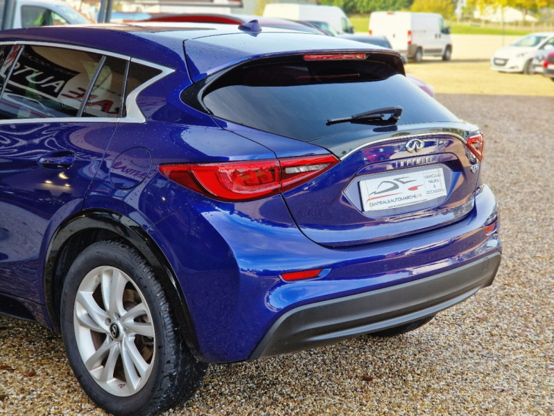Photo 13 de l'offre de INFINITI Q30 1.5d 109 Premium à 13490€ chez Centrale Auto Marché Mussidan