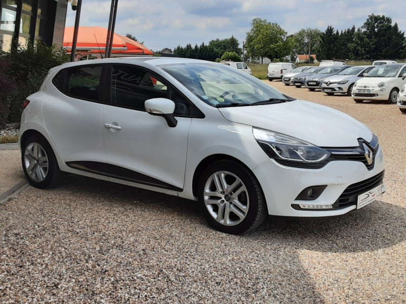 Photo 16 de l'offre de RENAULT CLIO IV dCi 75 Business à 12290€ chez Centrale Auto Marché Mussidan