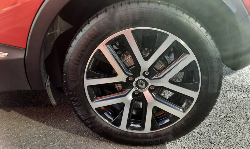 Photo 13 de l'offre de RENAULT CAPTUR dCi 90 RED EDITION à 15290€ chez Centrale Auto Marché Mussidan