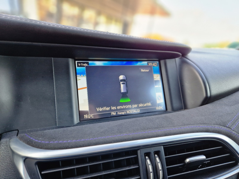 Photo 43 de l'offre de INFINITI Q30 1.5d 109 Premium à 13490€ chez Centrale Auto Marché Mussidan