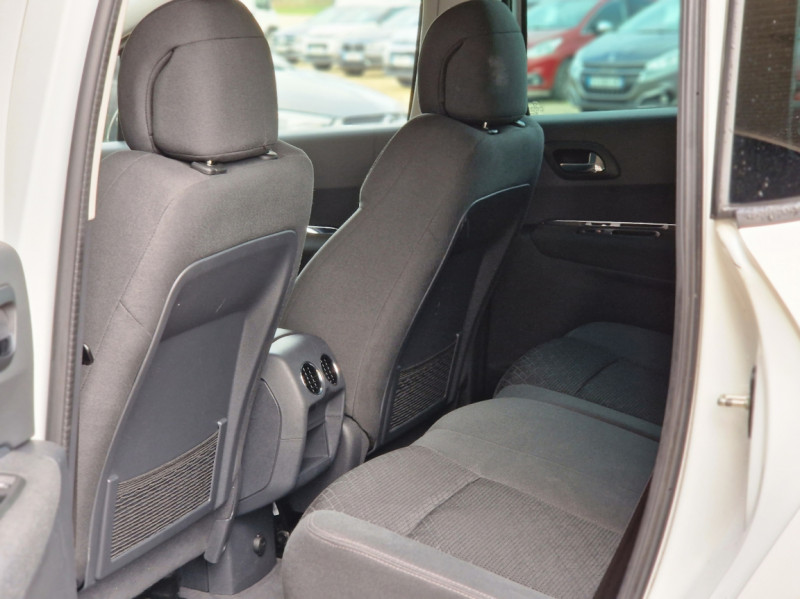 Photo 35 de l'offre de PEUGEOT 3008  1.6 BlueHDi 120ch SetS EAT6 Business Pack à 12490€ chez Centrale Auto Marché Mussidan