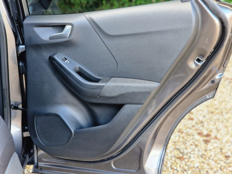 Photo 48 de l'offre de FORD PUMA 1.0 Flexifuel 125 ch mHEV SetS BVM6 Titanium  à 23490€ chez Centrale Auto Marché Mussidan