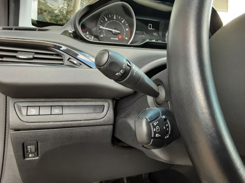 Photo 29 de l'offre de PEUGEOT 208 1.6 BlueHDi 100ch SetS BVM5 Active Business à 10990€ chez Centrale Auto Marché Mussidan