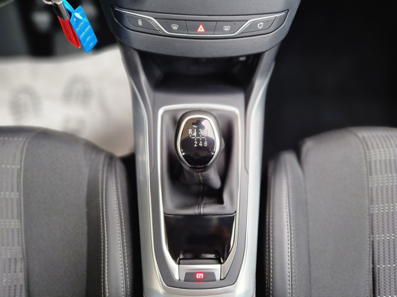 Photo 18 de l'offre de PEUGEOT 308 BlueHDi 130ch SetS BVM6 Allure à 18990€ chez Centrale Auto Marché Mussidan