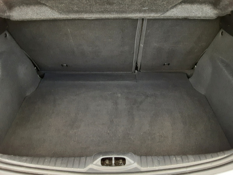 Photo 39 de l'offre de PEUGEOT 208 1.6 BlueHDi 100ch SetS BVM5 Active Business à 10990€ chez Centrale Auto Marché Mussidan