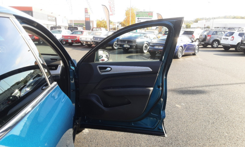 Photo 15 de l'offre de RENAULT ARKANA E-Tech 145 - 21B Intens à 26490€ chez Centrale Auto Marché Mussidan