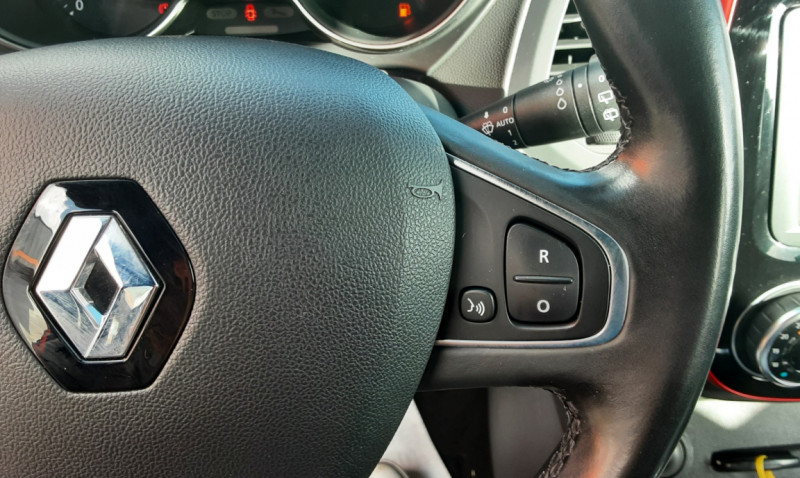 Photo 49 de l'offre de RENAULT CAPTUR dCi 90 RED EDITION à 15290€ chez Centrale Auto Marché Mussidan