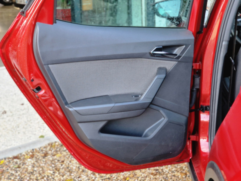 Photo 23 de l'offre de SEAT ARONA 1.6 TDI 95 ch Start/Stop DSG7 Xcellence à 17990€ chez Centrale Auto Marché Mussidan