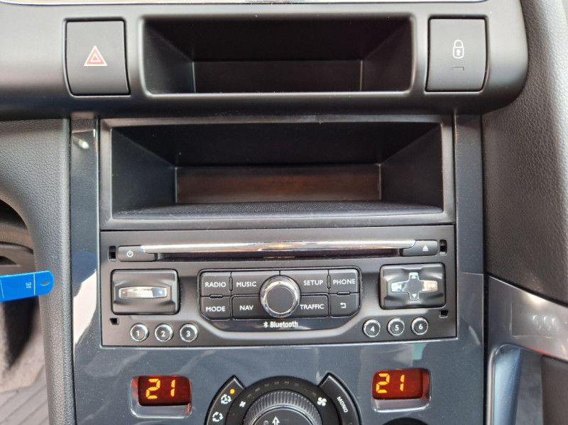 Photo 48 de l'offre de PEUGEOT 3008  1.6 BlueHDi 120ch SetS EAT6 Business Pack à 12490€ chez Centrale Auto Marché Mussidan