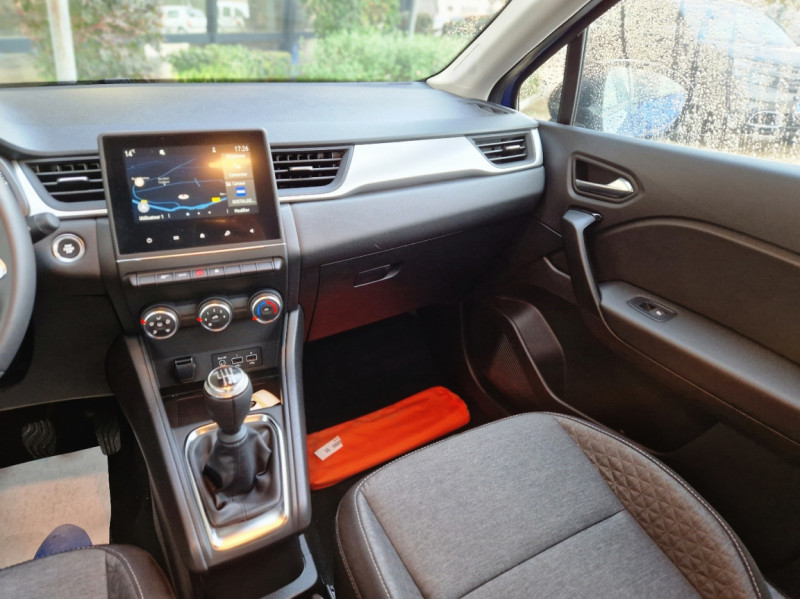 Photo 45 de l'offre de RENAULT CAPTUR TCe 90 CH Business à 18490€ chez Centrale Auto Marché Mussidan