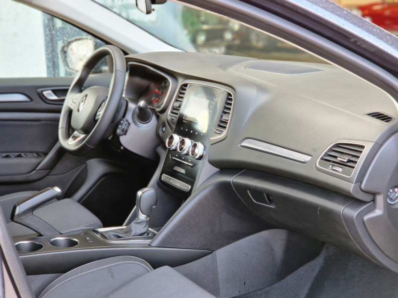 Photo 19 de l'offre de RENAULT MEGANE IV Berline Blue dCi 115 EDC Business à 20990€ chez Centrale Auto Marché Mussidan