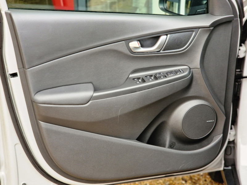 Photo 21 de l'offre de HYUNDAI KONA 1.6 CRDi 136 DCT-7 Hybrid 48V Executive à 20990€ chez Centrale Auto Marché Mussidan
