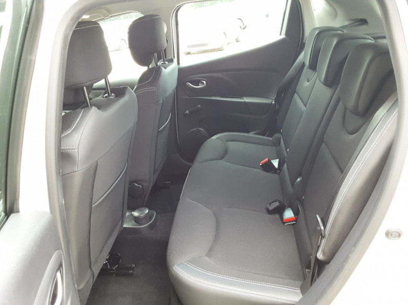 Photo 39 de l'offre de RENAULT CLIO IV dCi 75 Business à 12290€ chez Centrale Auto Marché Mussidan