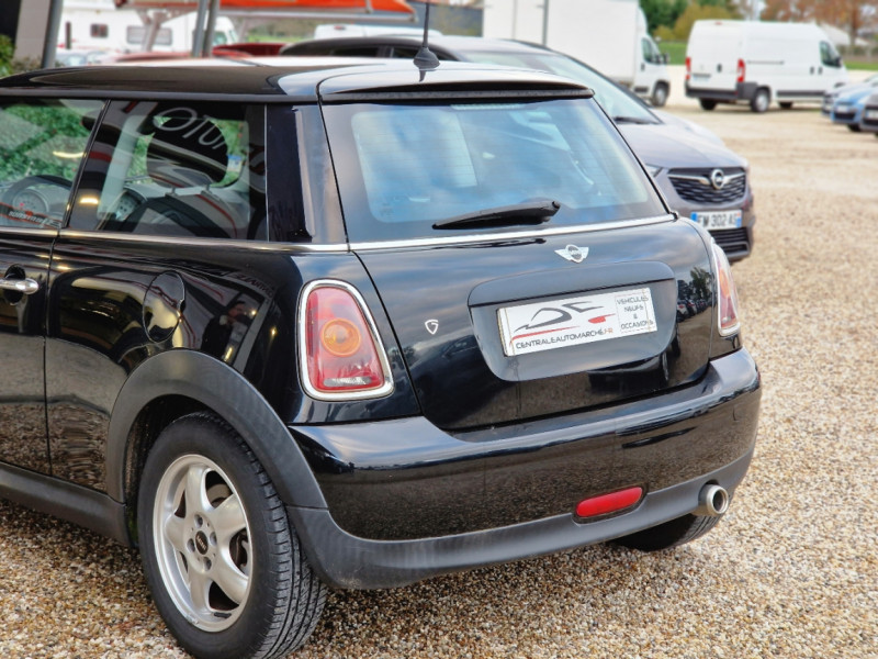 Photo 9 de l'offre de MINI MINI D 90 CH ONE à 8900€ chez Centrale Auto Marché Mussidan