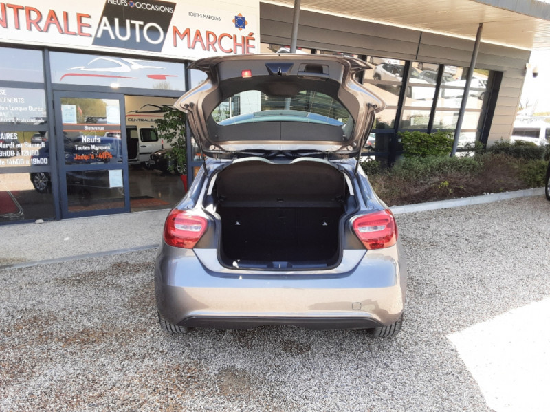 Photo 13 de l'offre de MERCEDES-BENZ CLASSE A 180 CDI BlueEFFICIENCY Intuition 7-G DCT  à 15990€ chez Centrale Auto Marché Mussidan