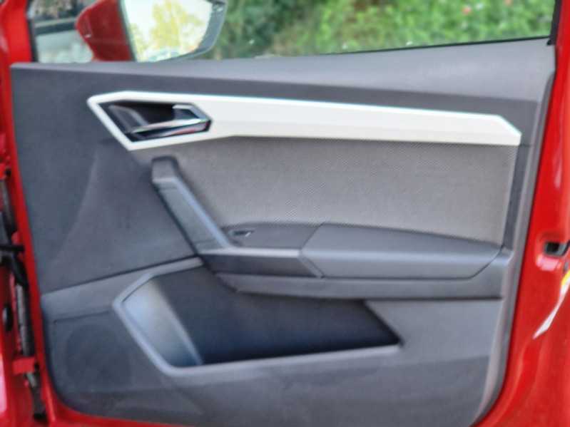Photo 27 de l'offre de SEAT ARONA 1.6 TDI 95 ch Start/Stop DSG7 Xcellence à 17990€ chez Centrale Auto Marché Mussidan