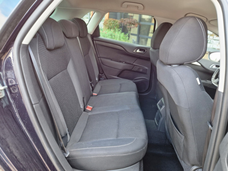 Photo 26 de l'offre de CITROEN C4  BlueHDi 120 SetS BVM6 Millenium à 12990€ chez Centrale Auto Marché Mussidan