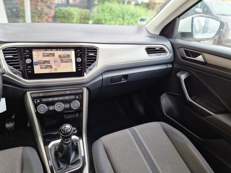 Photo 42 de l'offre de VOLKSWAGEN T ROC 1.6 TDI 115 Start/Stop BVM6 Lounge à 19990€ chez Centrale Auto Marché Mussidan